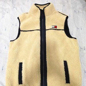 Tommy Hilfiger Heavy Thick Sherpa Warm Winter Vest - Size Large - NEW WITH TAGS!
